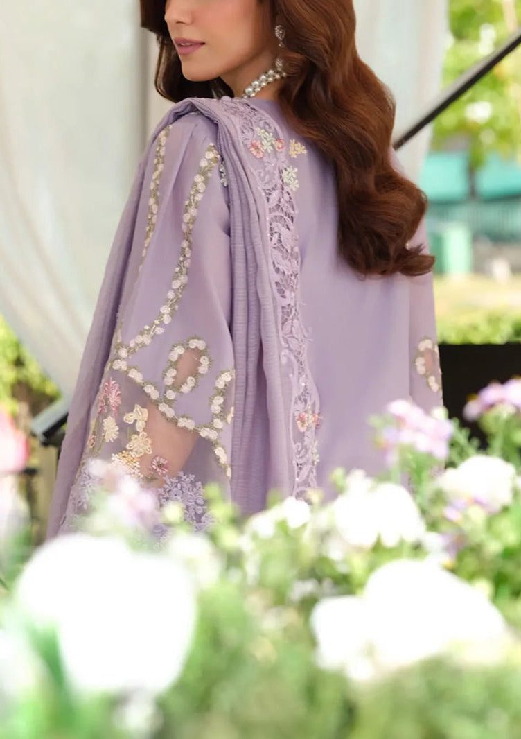 3 Piece - Unstitched Fully Embroidered Lawn
Suit D-1023