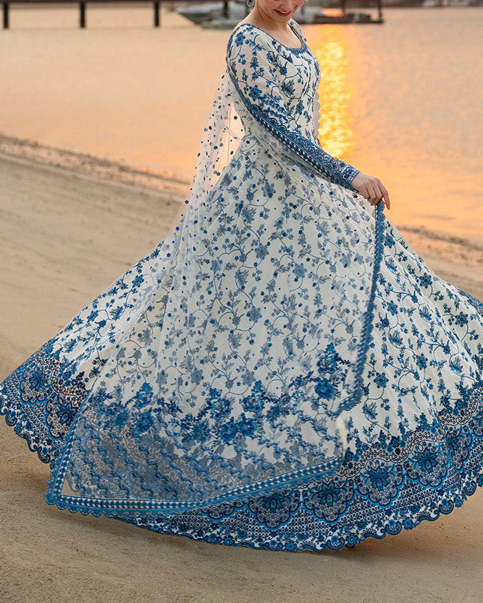3 Piece - Unstitched Fully Embroidered Lawn
Suit D-1025