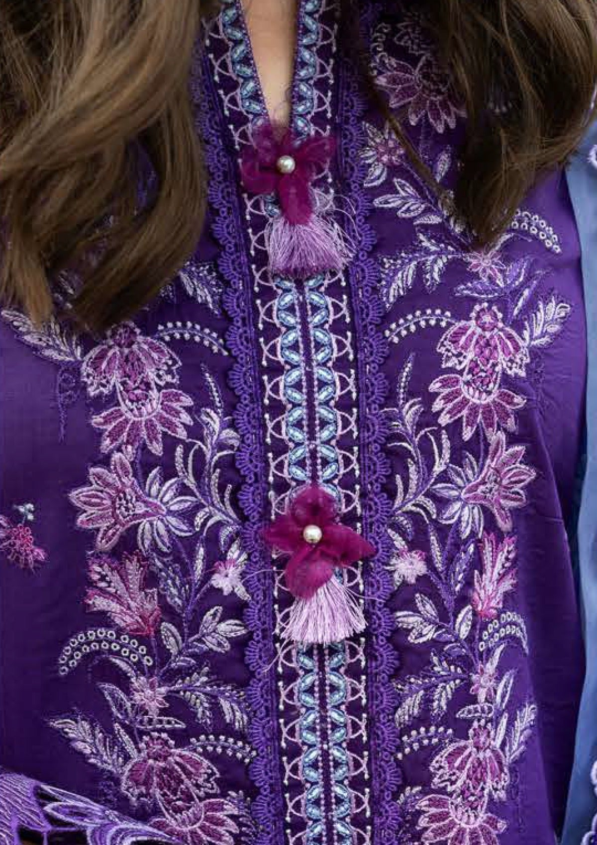 3 Piece - Unstitched Fully Embroidered Lawn
Suit D-1031
