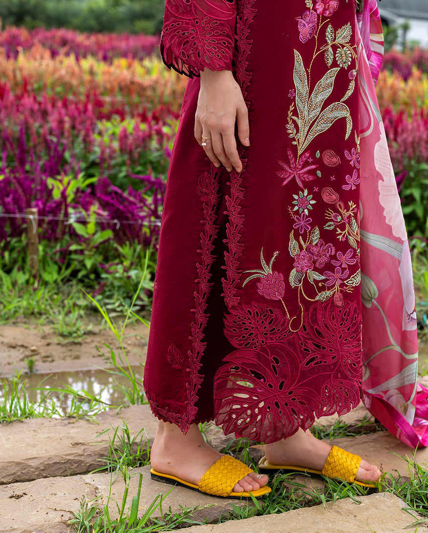 3 Piece - Unstitched Fully Embroidered Lawn
Suit D-1027